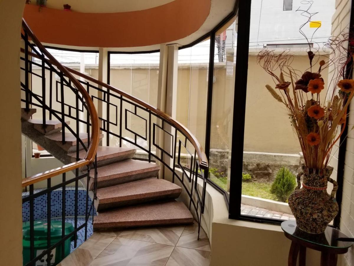 Hostal El Confort Quito Norte Exterior foto