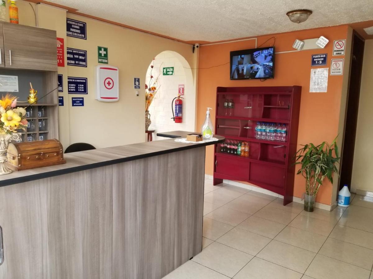 Hostal El Confort Quito Norte Exterior foto